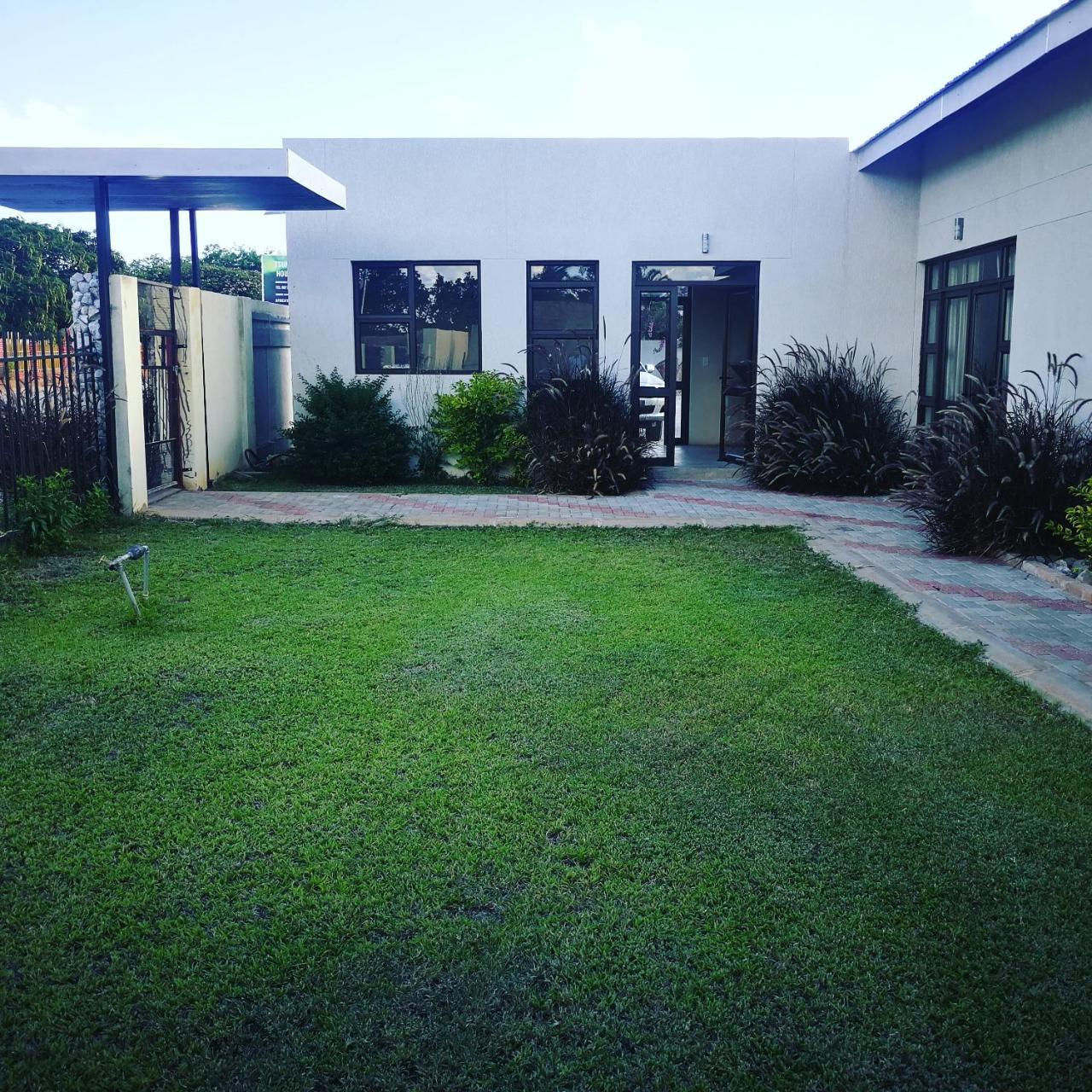 Tsumeb Guesthouse Kamho 外观 照片